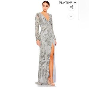 Mac Duggal gown NWT size 16 Stunning